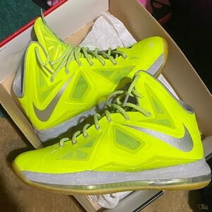 Nike LEBRON X